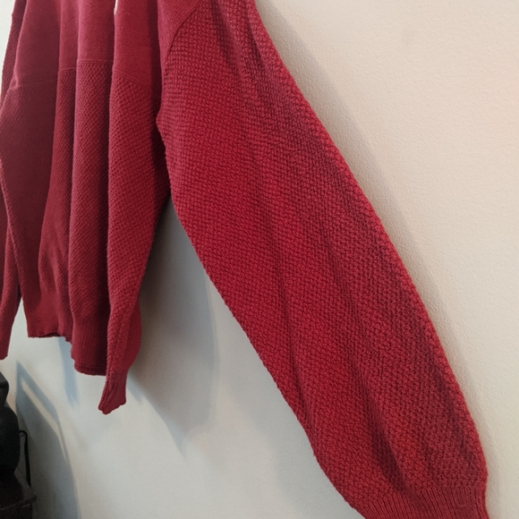 ๐จโ๐ University of Alabama Sweater - Picture 5 of 8